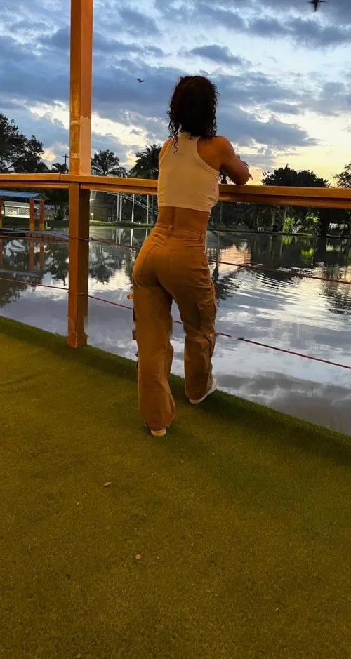 Morena culona piernona real