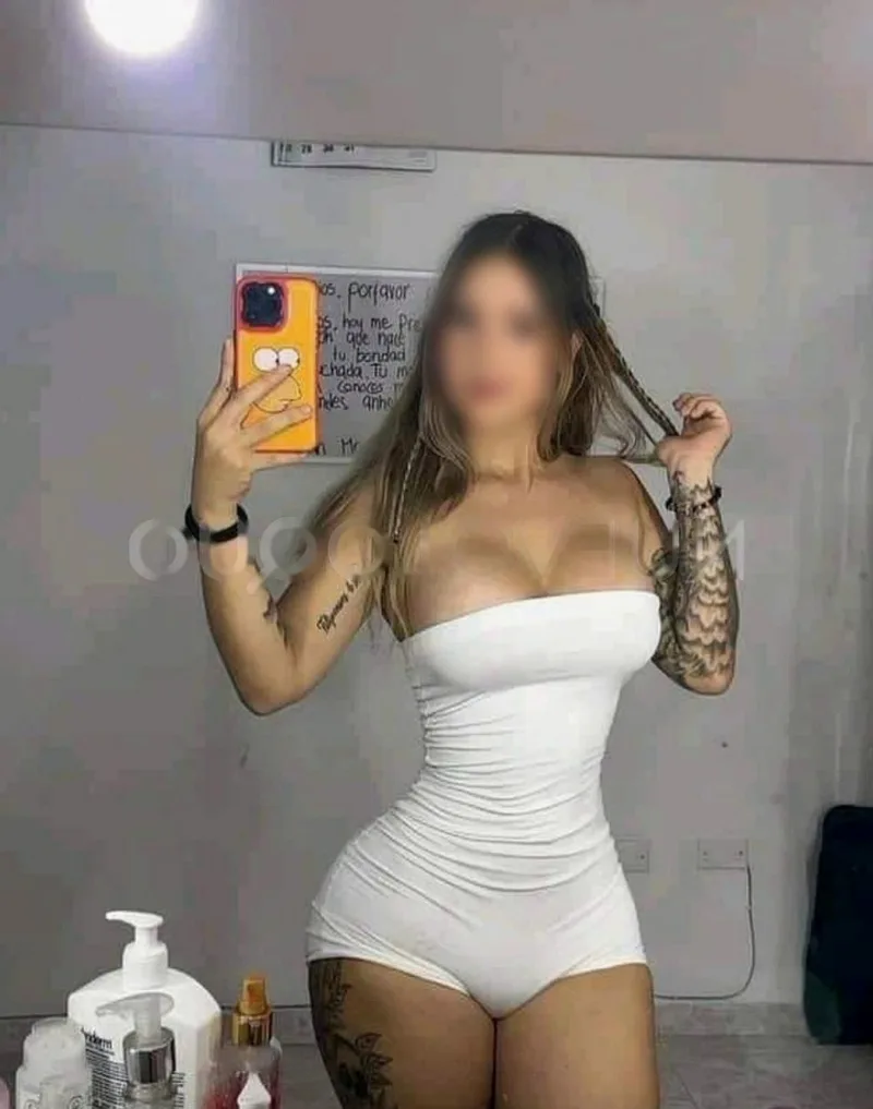 SENSUAL ARDIENTE MUJER