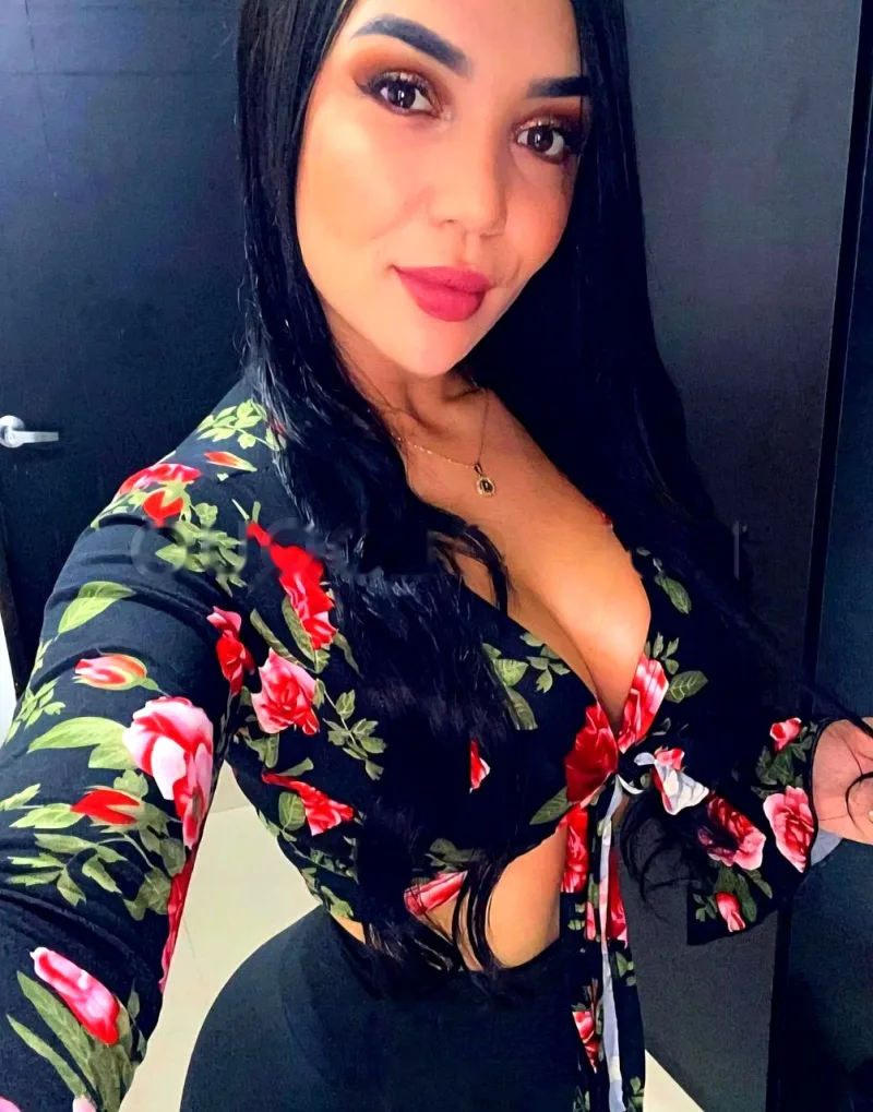 Noa, escort en Alicante