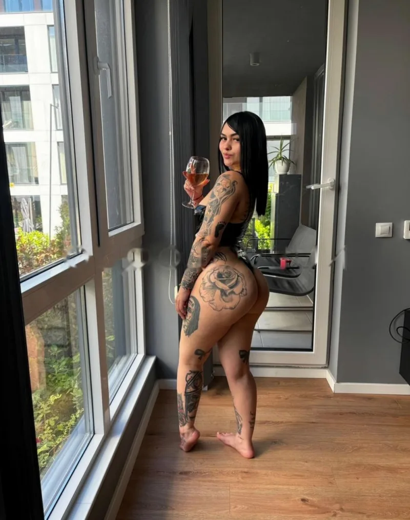 IMPLICADA, JUGUETONA, CALIENTE