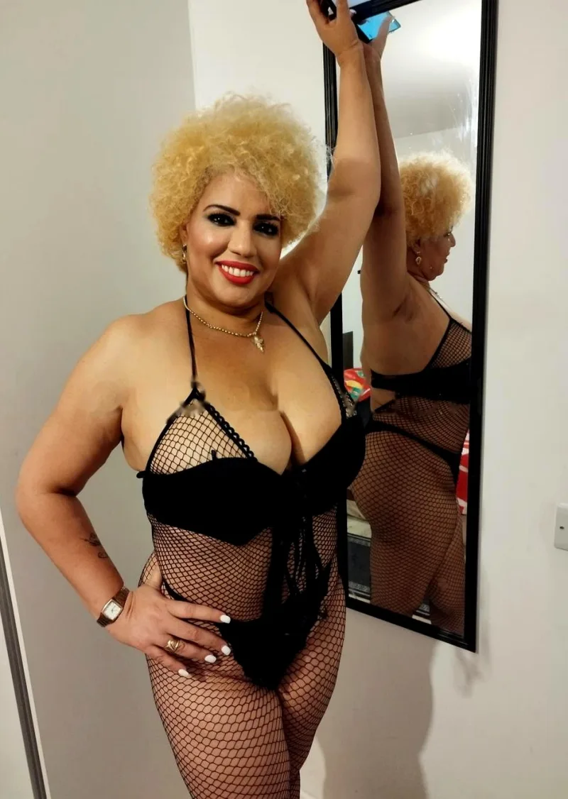 Eva Asturias, escort