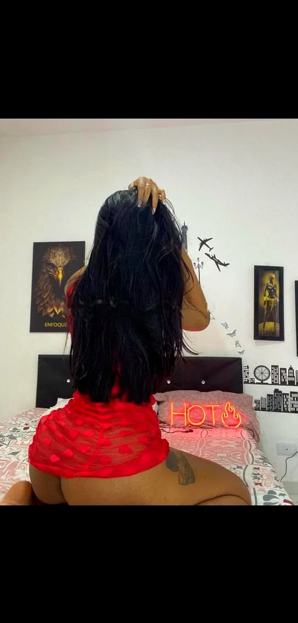 HERMOSA COLOMBIANA RECIÉN LLEGADA!