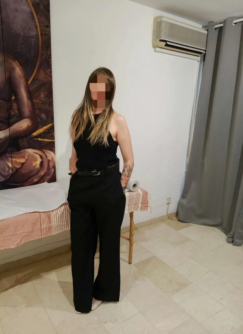 HOLANDESA SENSUAL SEXY Y NATURAL