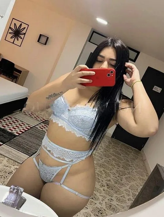 Estoy esperándote para un rico momento