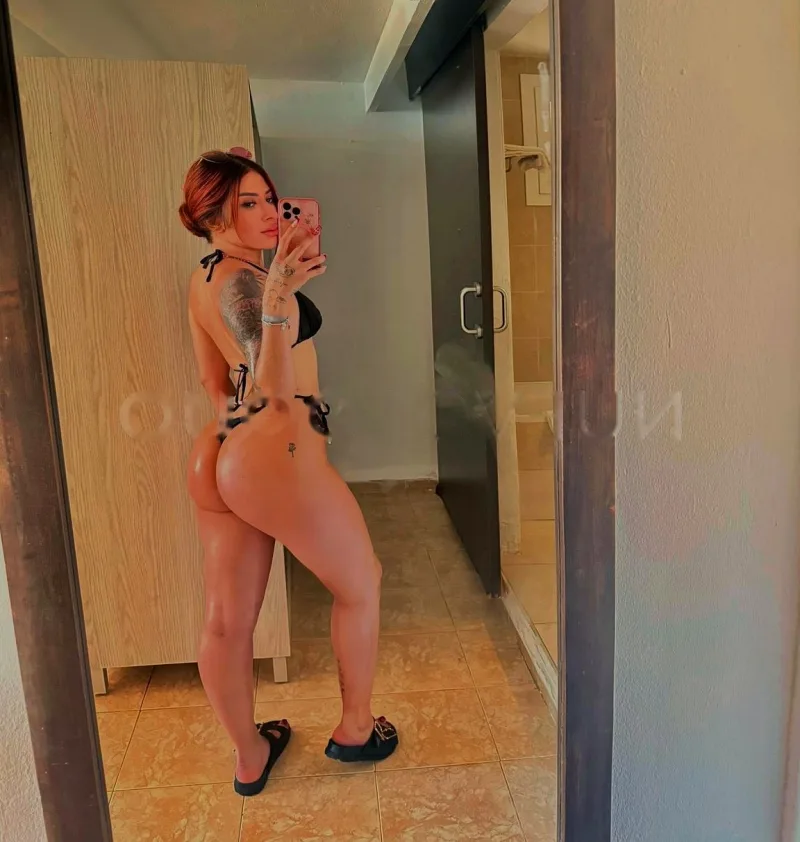 BELLA LATINA