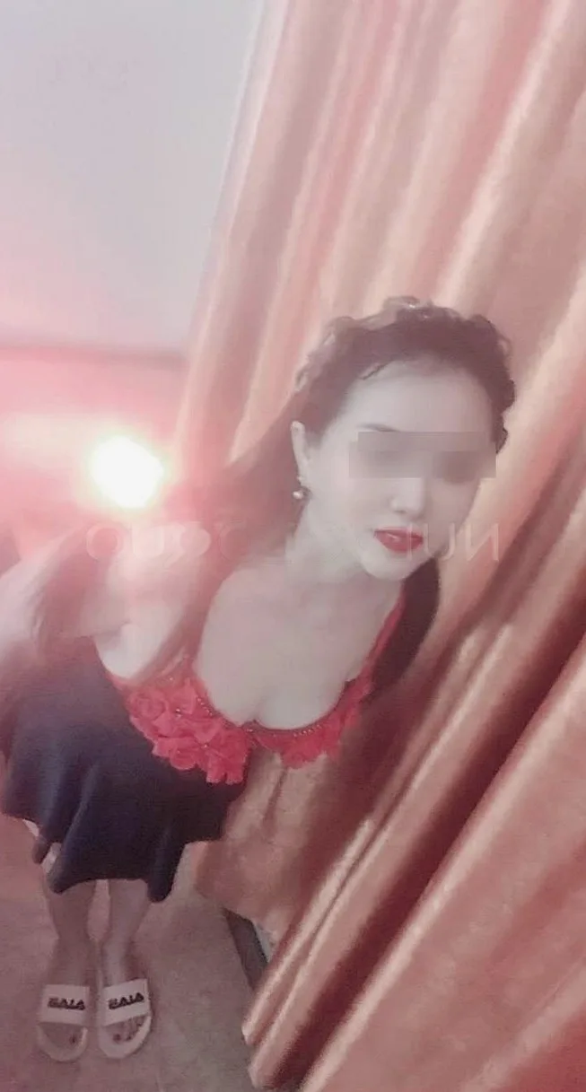 CHICAS GUAPAS JOVENES ALEGRE Y DIVERTIDA