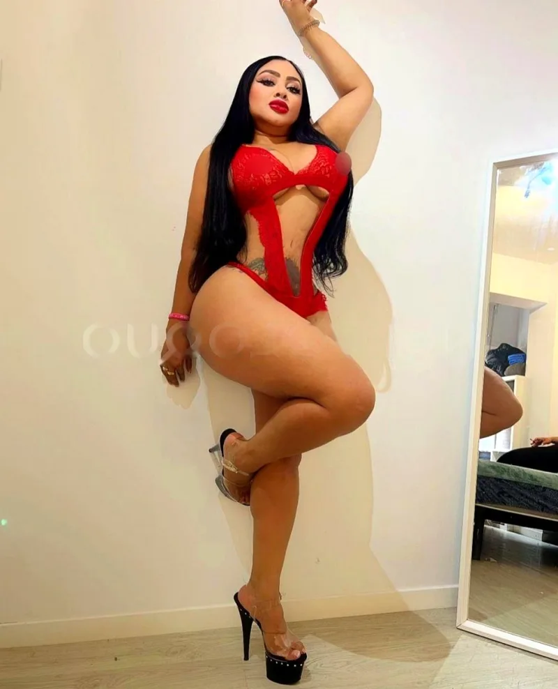 LATINA CALIENTE
