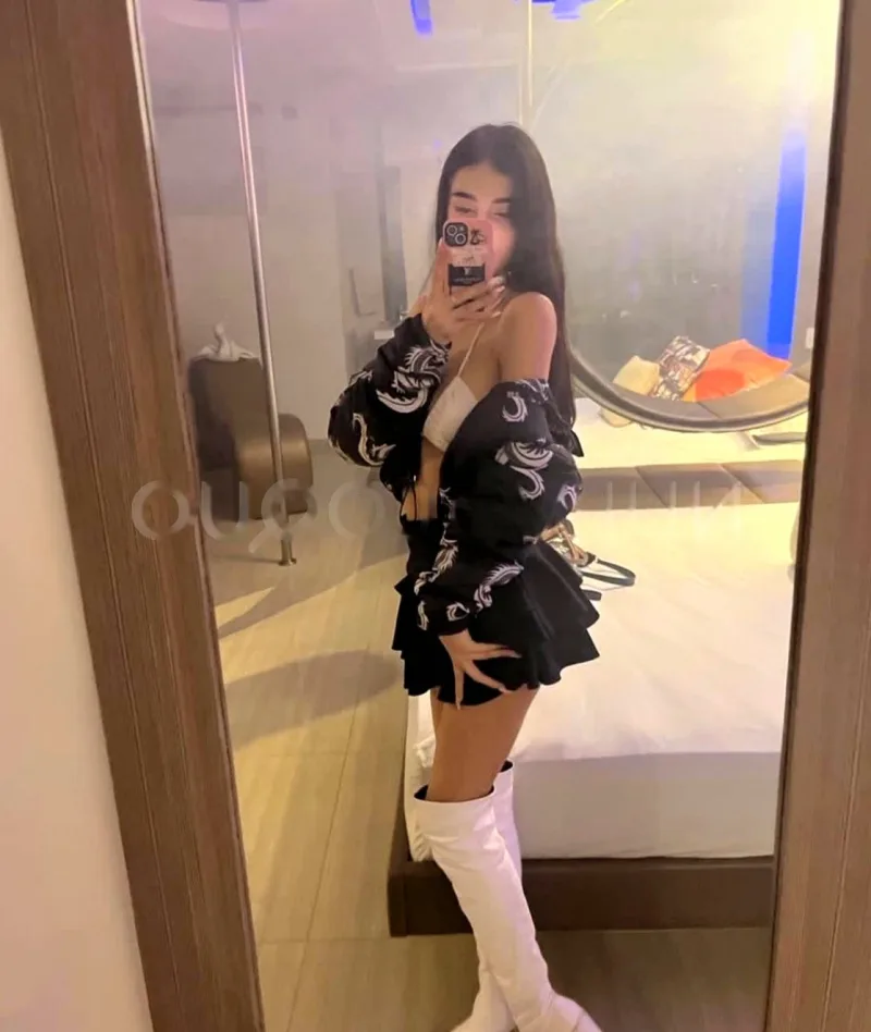 Latina ardiente.Colombiana