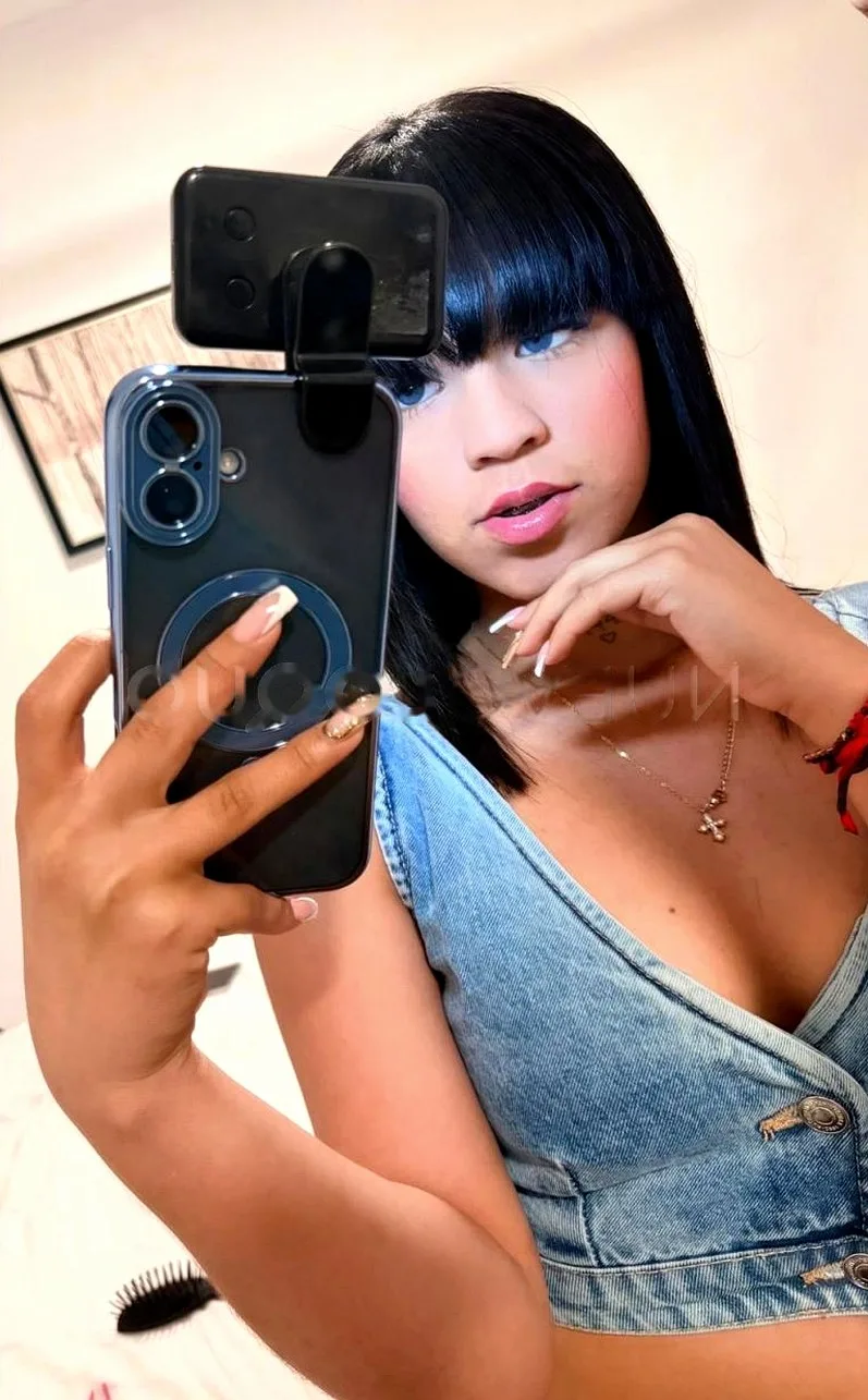 PRECIOSA ESTUDIANTE MUY COQUETA Y SEXI