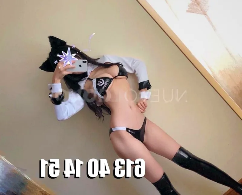 Ursula Girona, escort