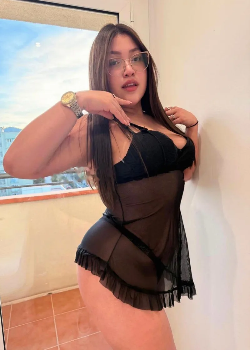 GRAN NOVEDAD COLOMBIANA CHICA