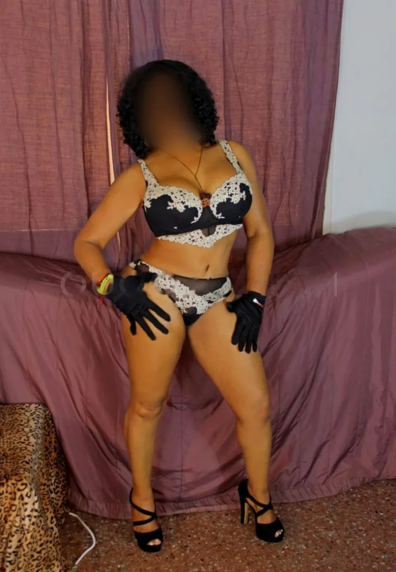MADURITA GUAPA DAMA EXOTICA