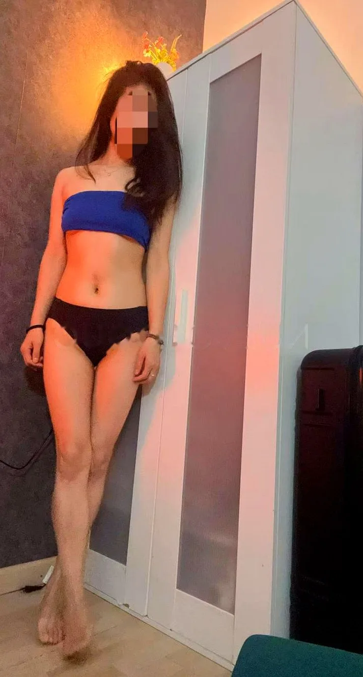 sexy preciosa muy cariñosa