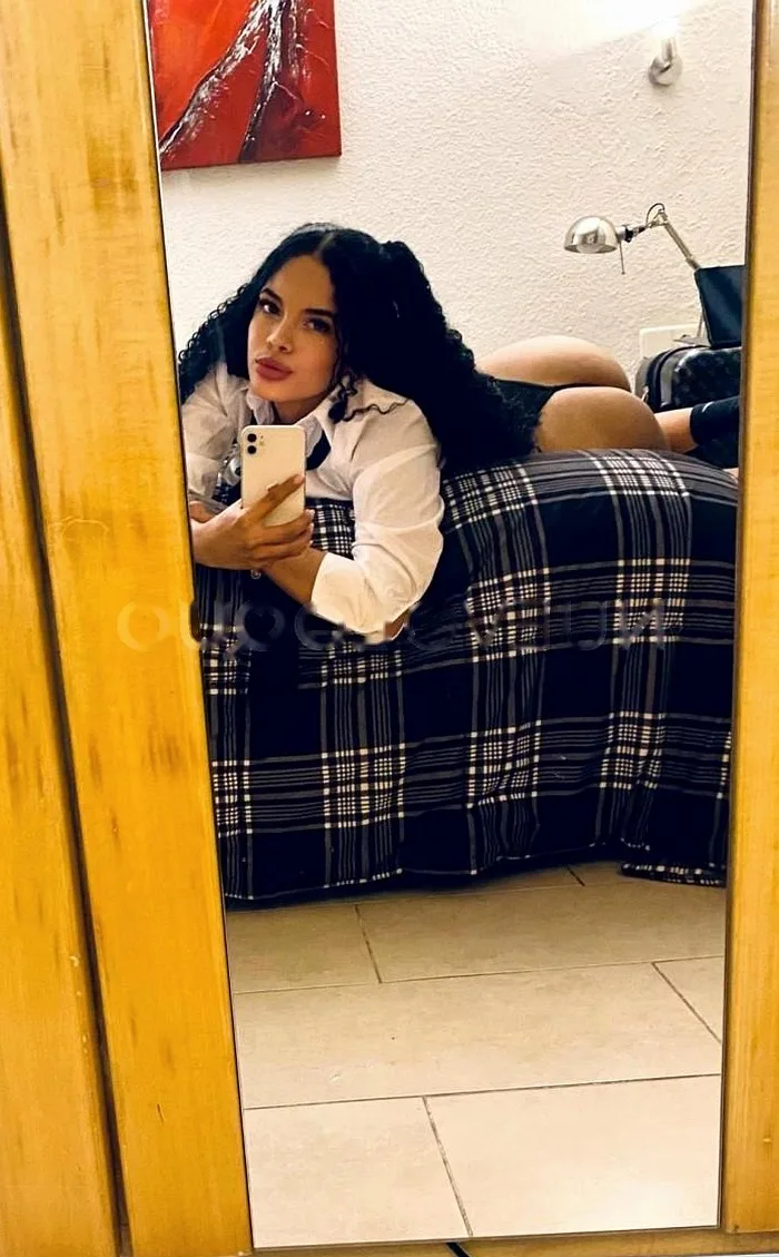 GOZO ASEGURADO CHICA MUY SEXY