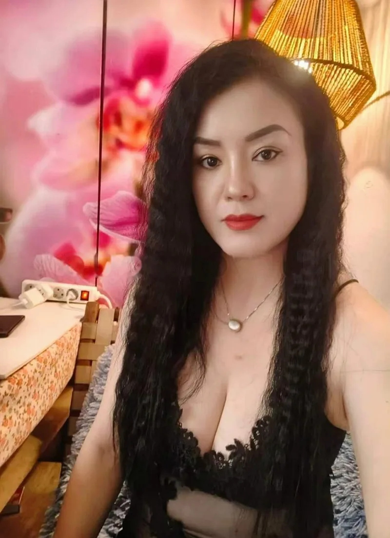 Chinita con ganas de conocer chicos