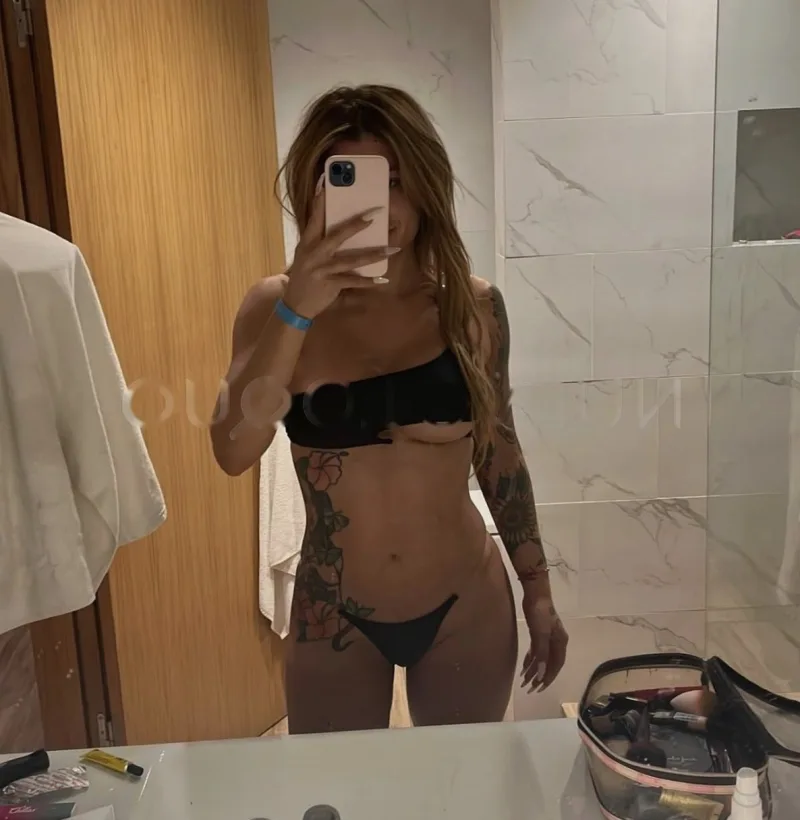 Colombiana de lujo muy guapa