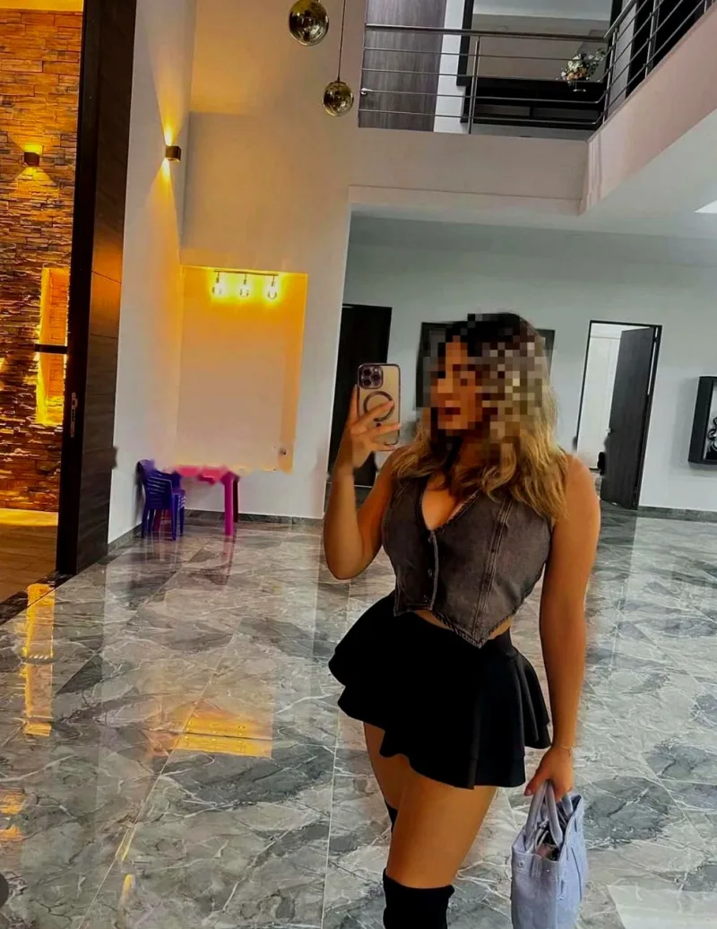 LINDA COLOMBIANA DISPONIBLE