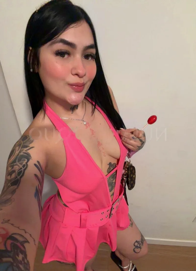 MUY DIVERTIDA Y MENTE ABIERTA