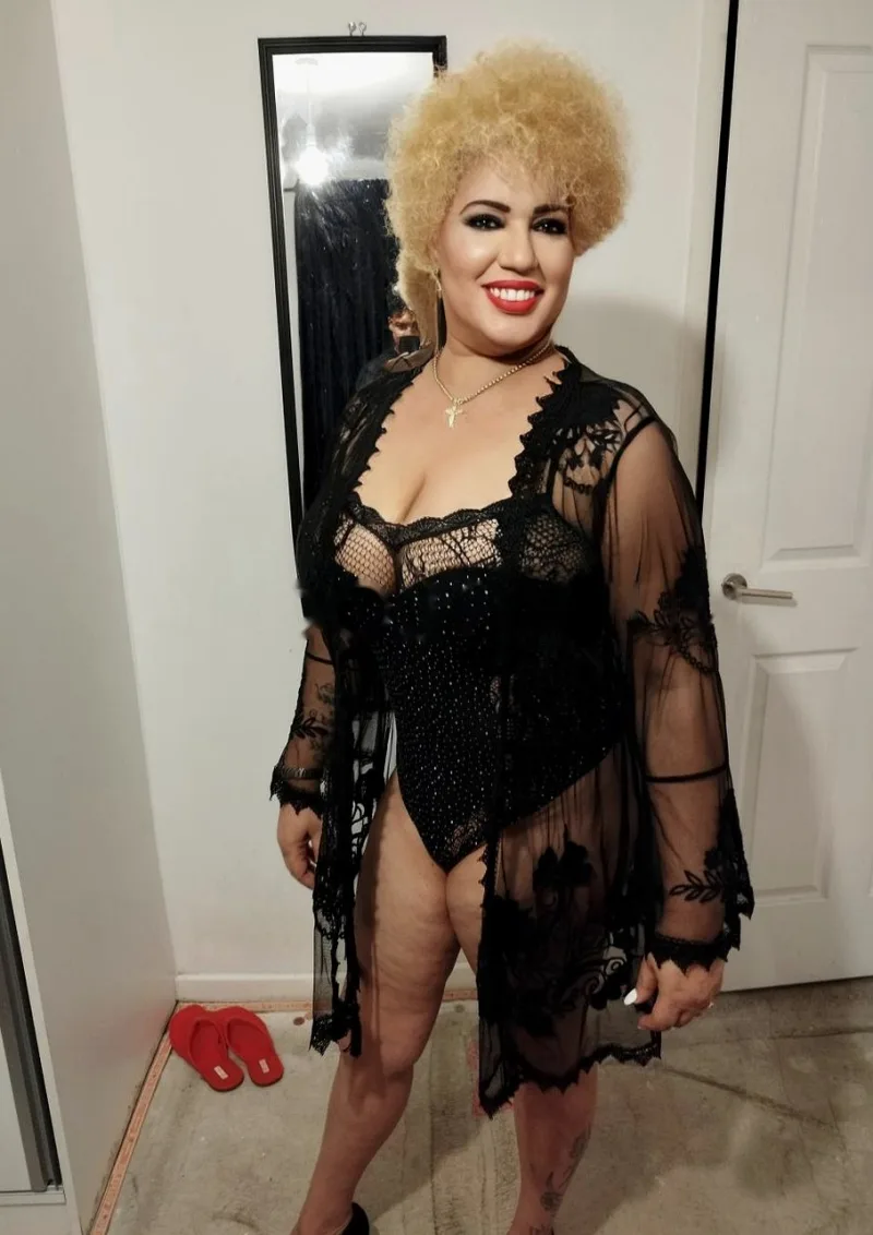 Eva Asturias, escort