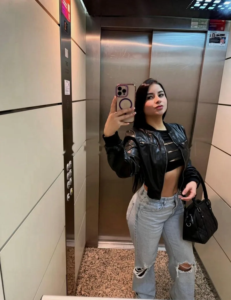 VEN A DISFRUTAR CONMIGO