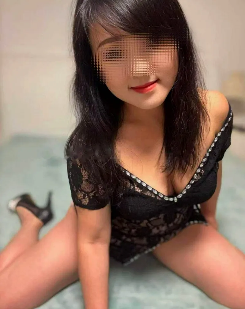 CHICA ORIENTAL SÚPER CARIÑOSA, ALMERÍA