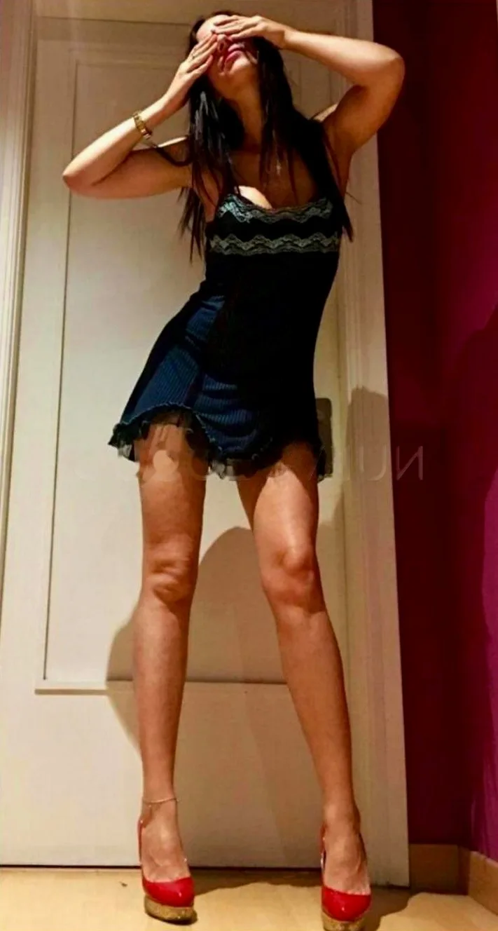 Yamila, escort en Girona