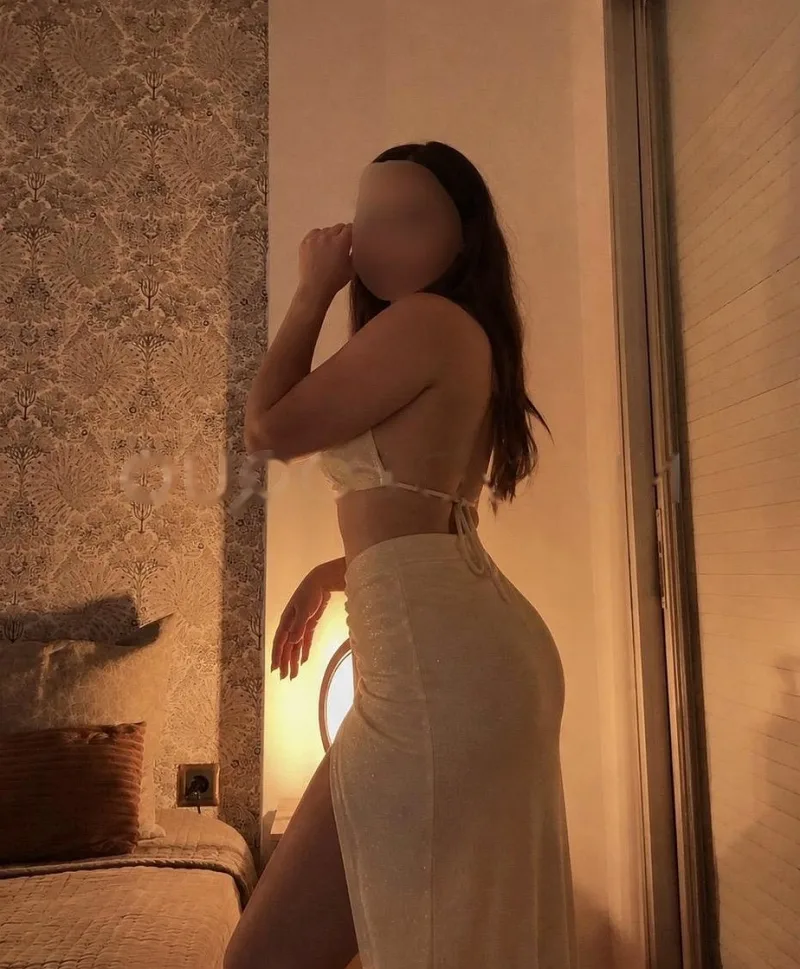 ESPAÑOLA GUAPA Y IMPLICADA