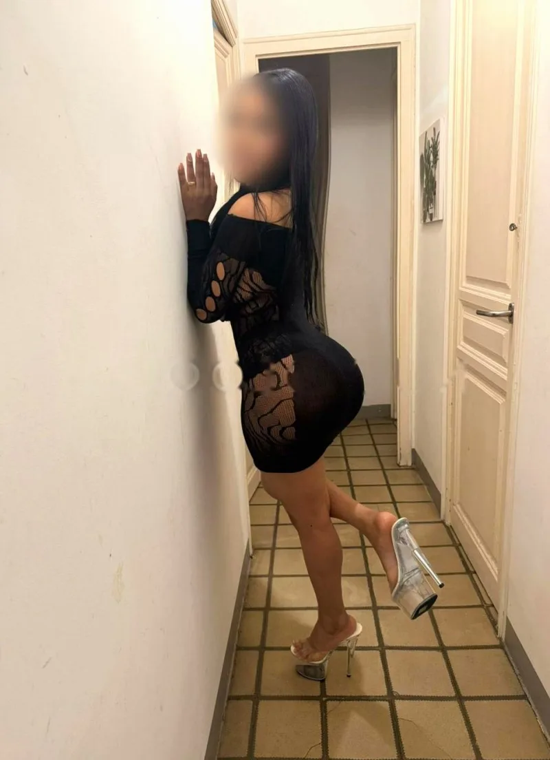Hermosa latina VIP PARA TI