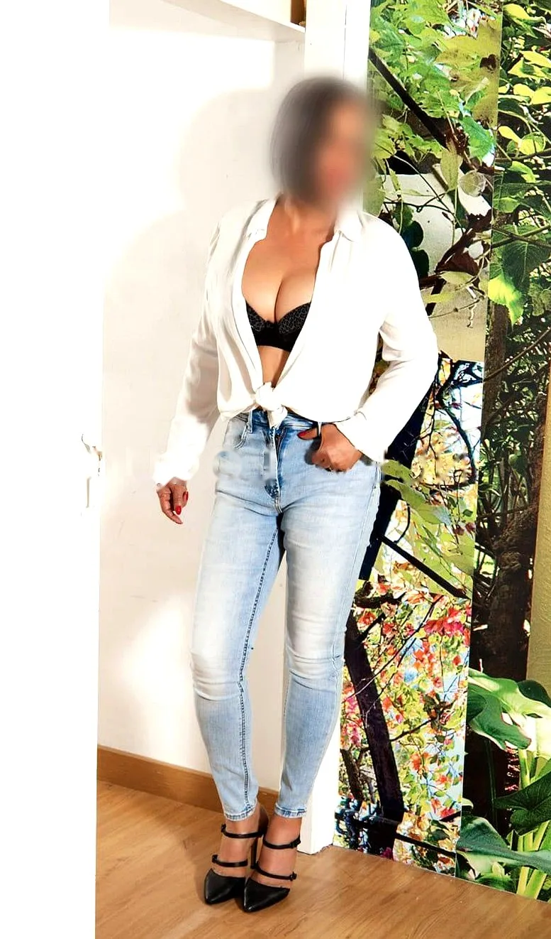 ELEGANTE y FEMENINA