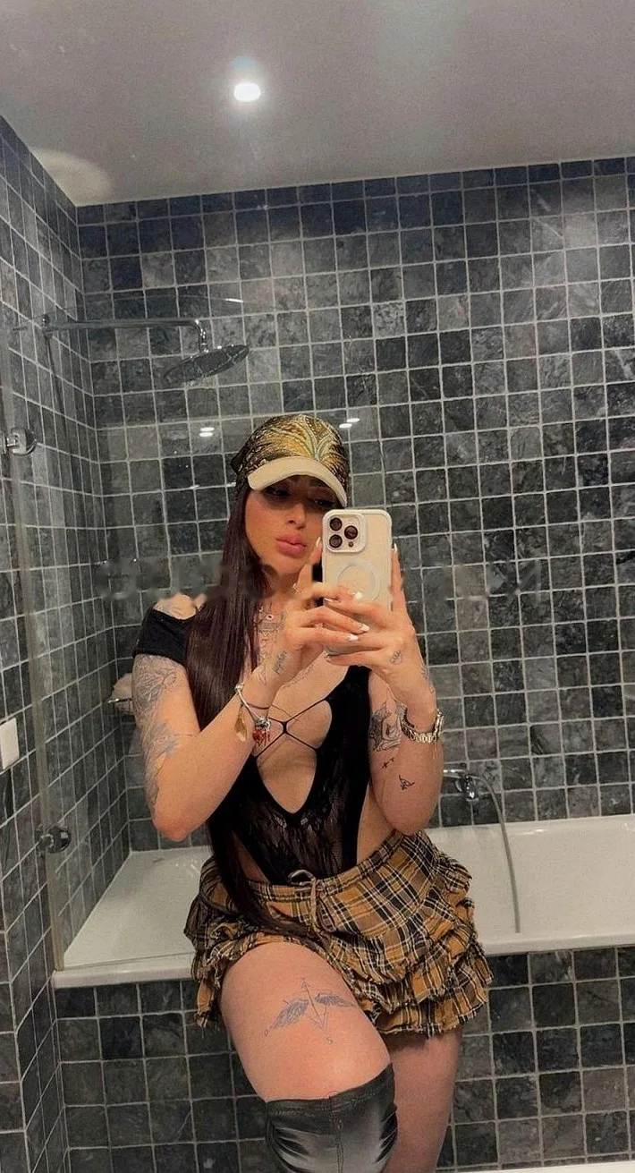 BELLA LATINA
