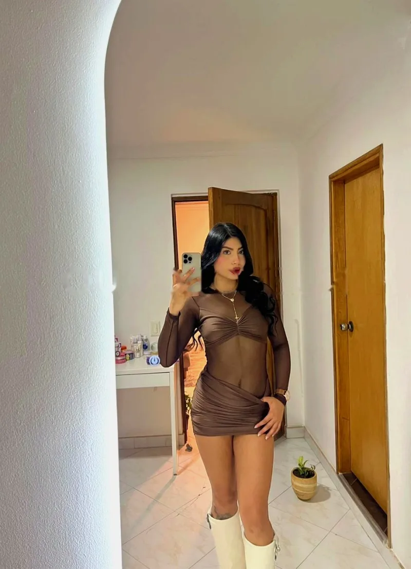 Universitaria de Vacaciones Libre y Real