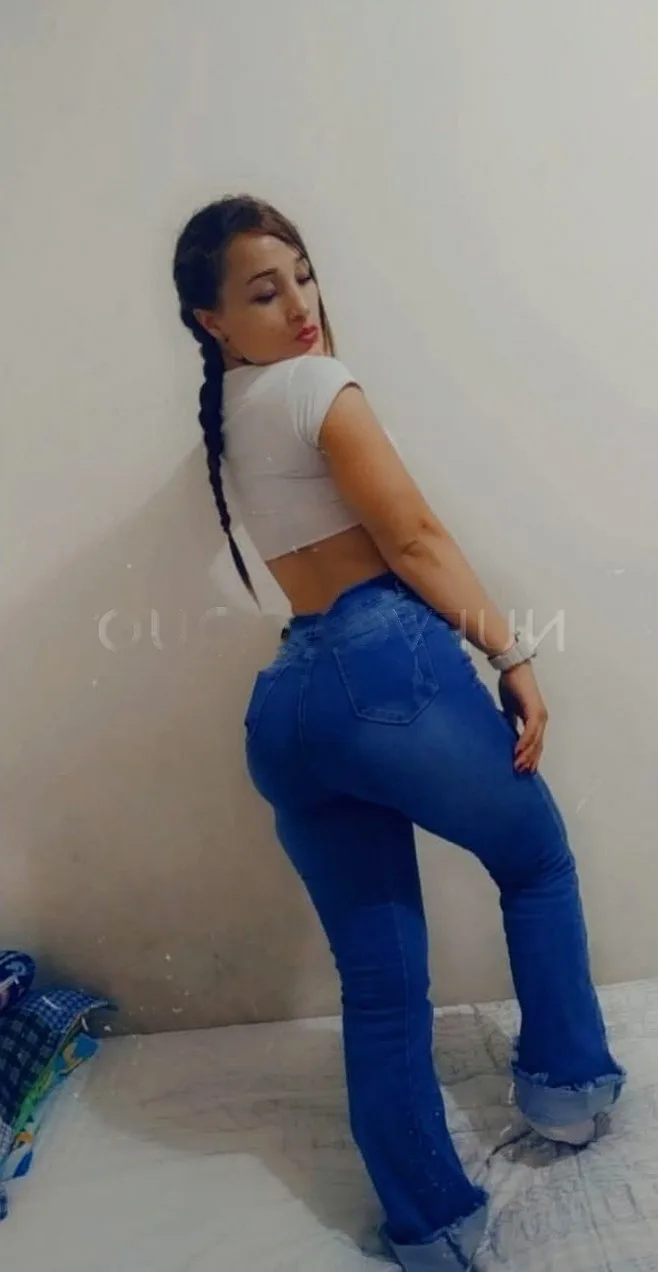 COQUETA LATINA NOVEDAD