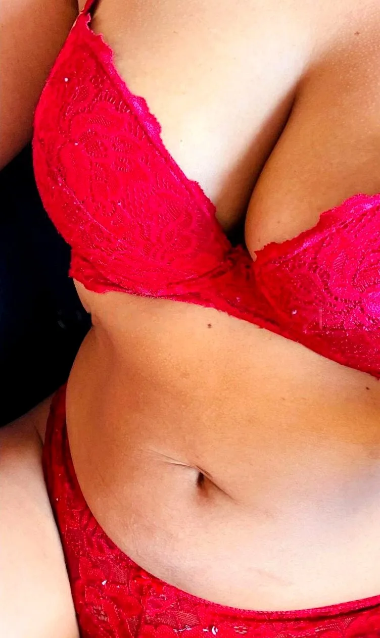Bruña, escort en Girona