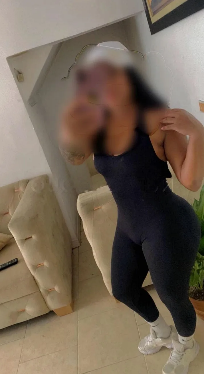 PIEL CANELA MUY GUAPA EN TU CIUDAD