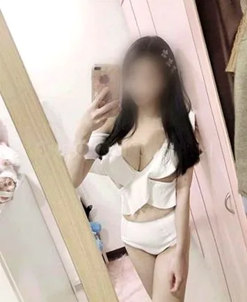 Simpática, escort en Girona