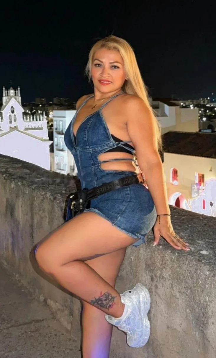 LATINA MORBOSA Y DE PASIÓN