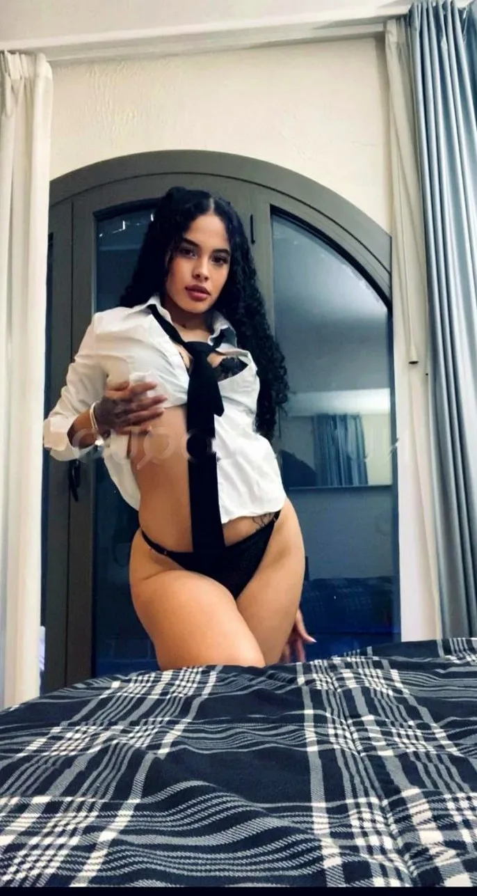 GOZO ASEGURADO CHICA MUY SEXY