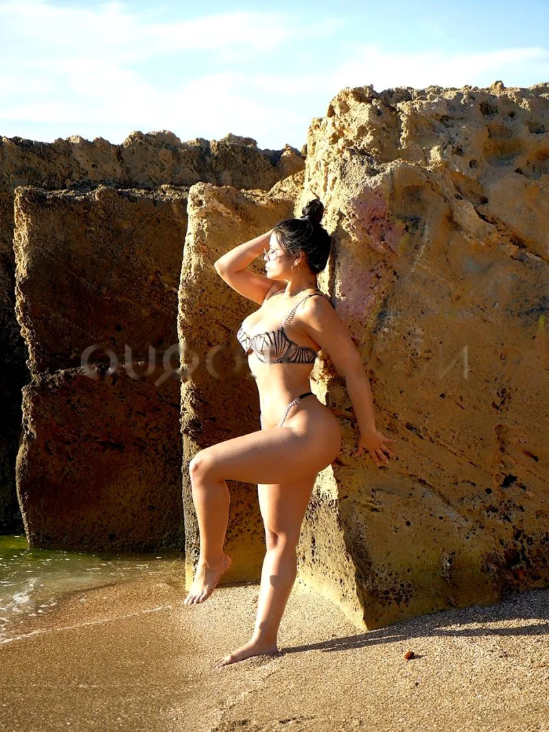 HEYYY!!!! CALIENTE Y DELICADA