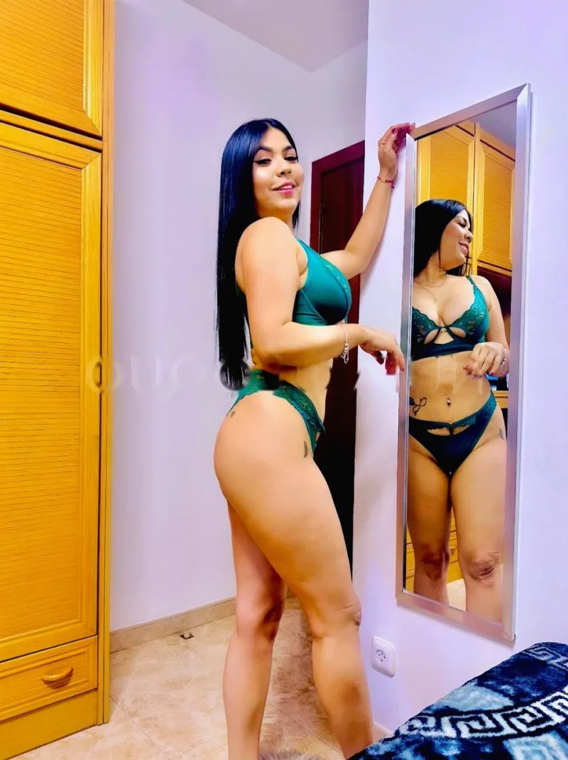 Ven y disfruta conmigo te complacere