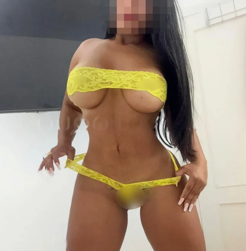CHIQUILLA AMOROSA Y SENSUAL